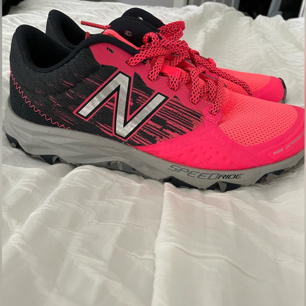 New Balance Neon Pink 690 Women’s Athletic Shoes